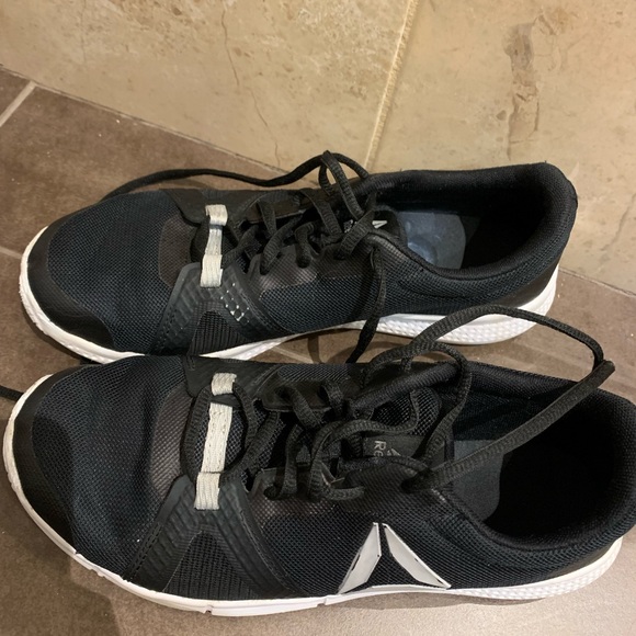Black Women running shoes - Picture 2 of 5